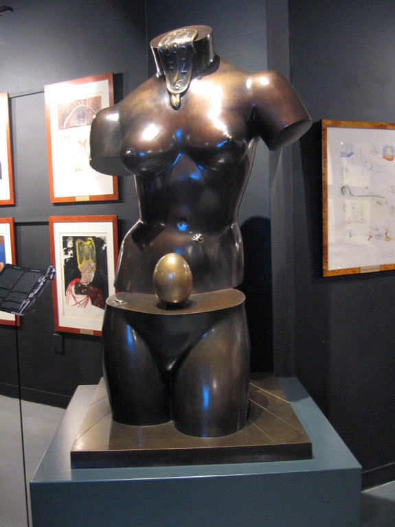 07-dali-montmartre-venus spaciale.jpg